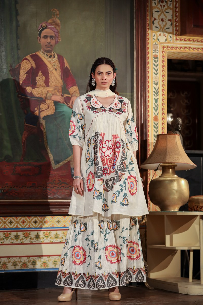 Hot-Selling White Embroidered Sharara