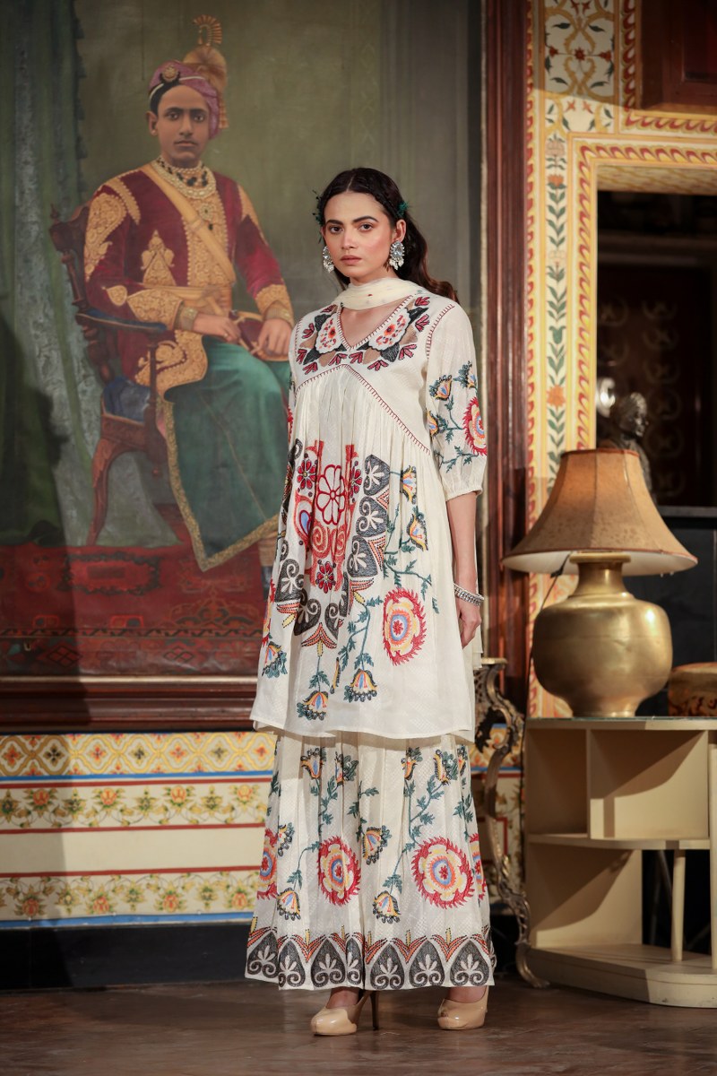 Hot-Selling White Embroidered Sharara