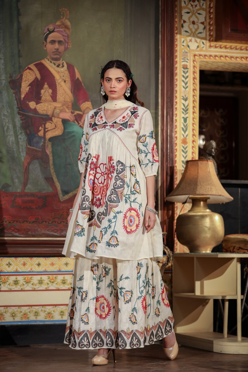 Hot-Selling White Embroidered Sharara