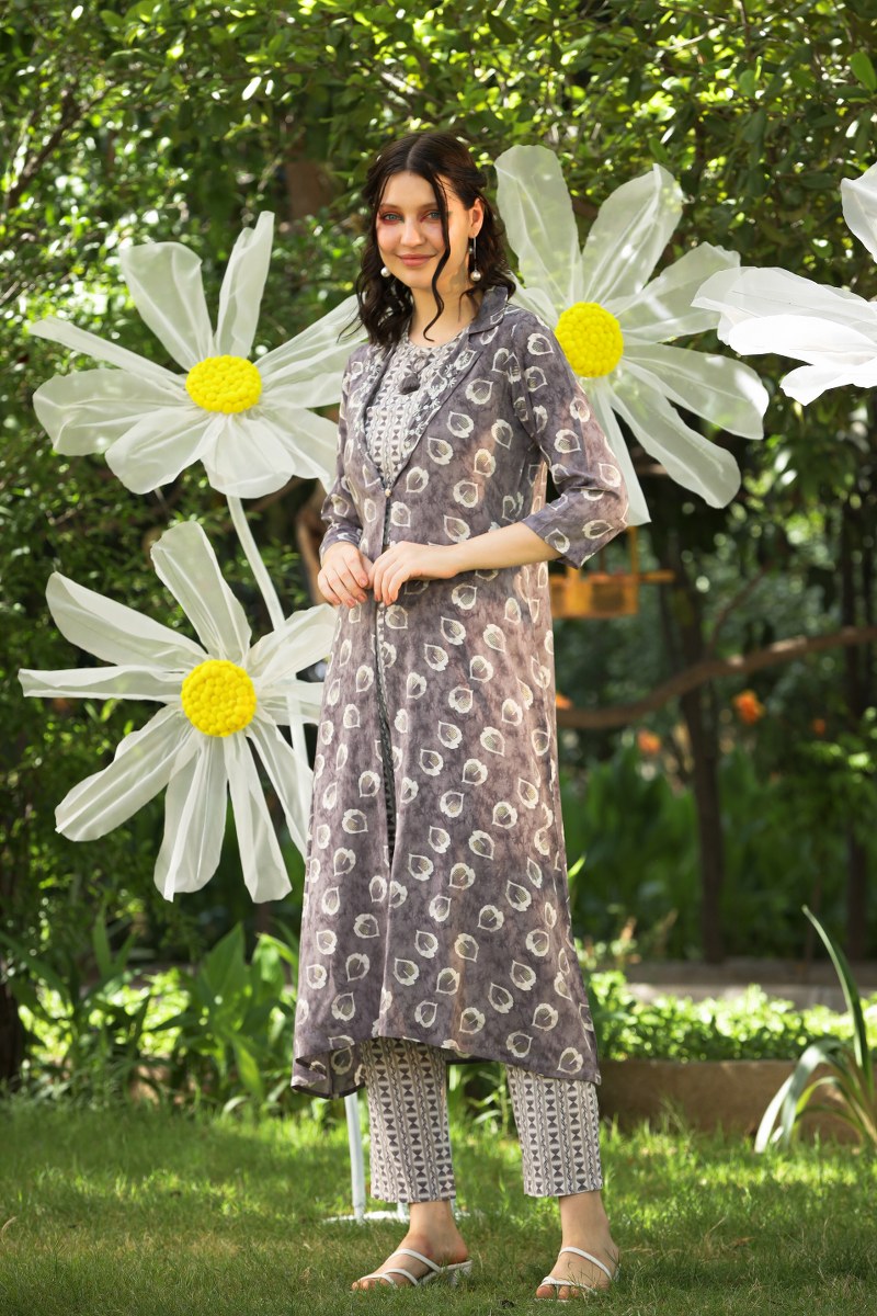 Awesome Coord Set with Shrug