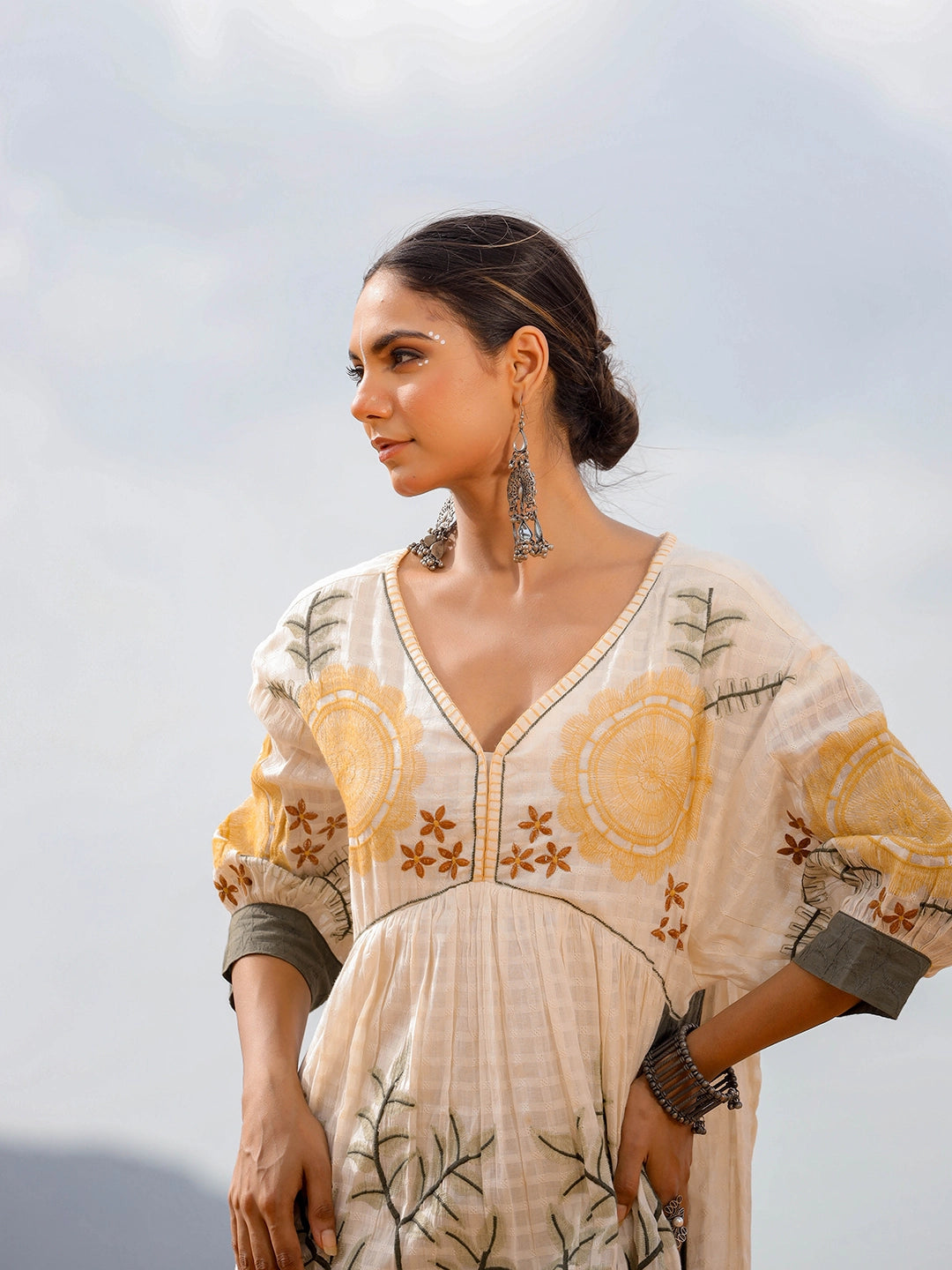 desert embroidery short dress