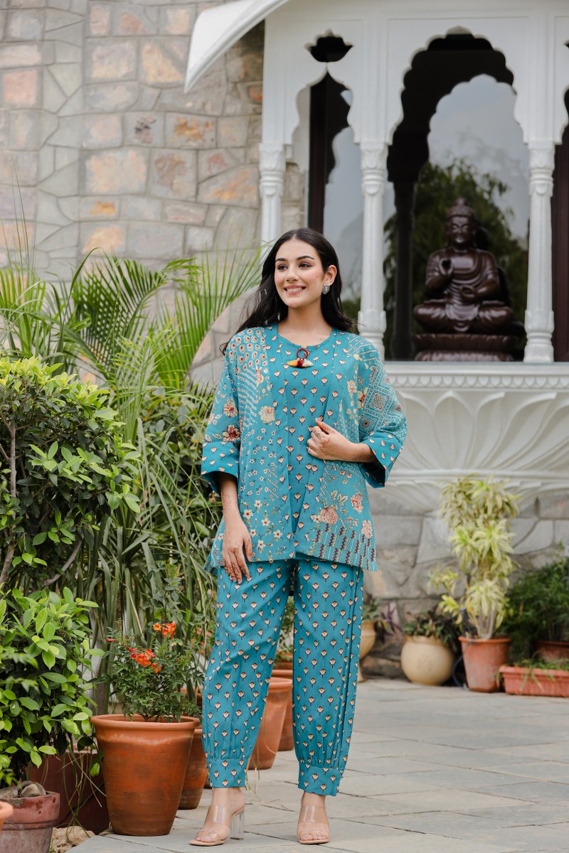 Beautiful Flower-Printed Coord Set