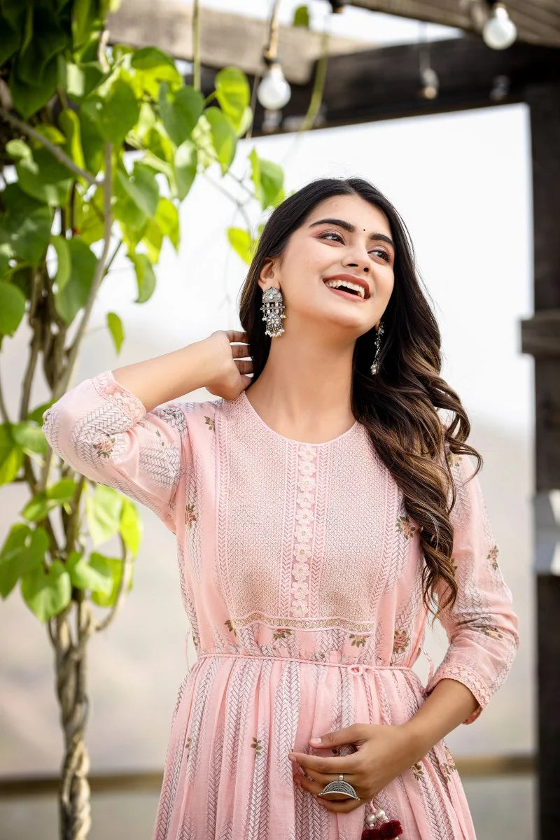 Budding Beautifull long gown 💃