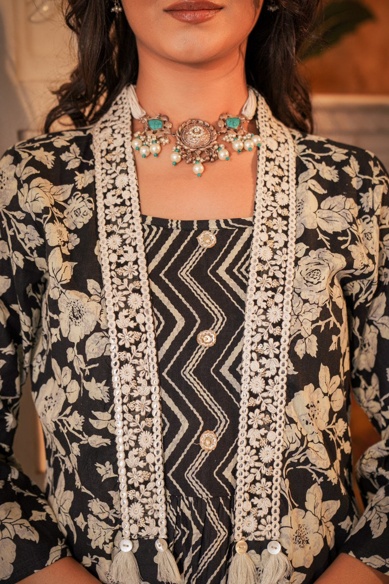 Stylish Black Shrug in black