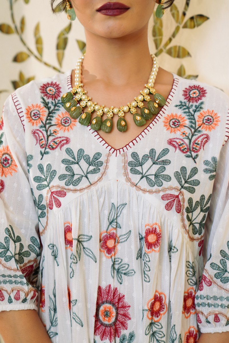 Amazing White Emrioded Sharara
