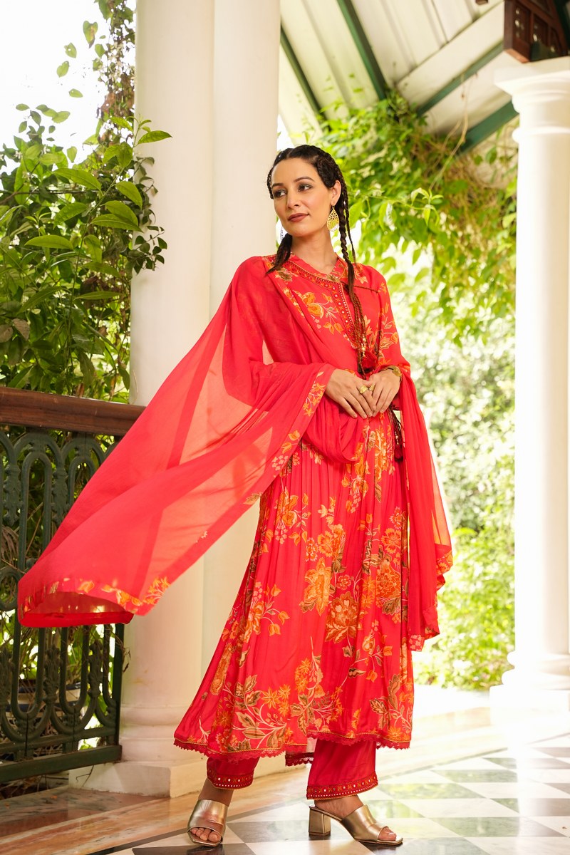 Streamlined Style Kurta Ensemble