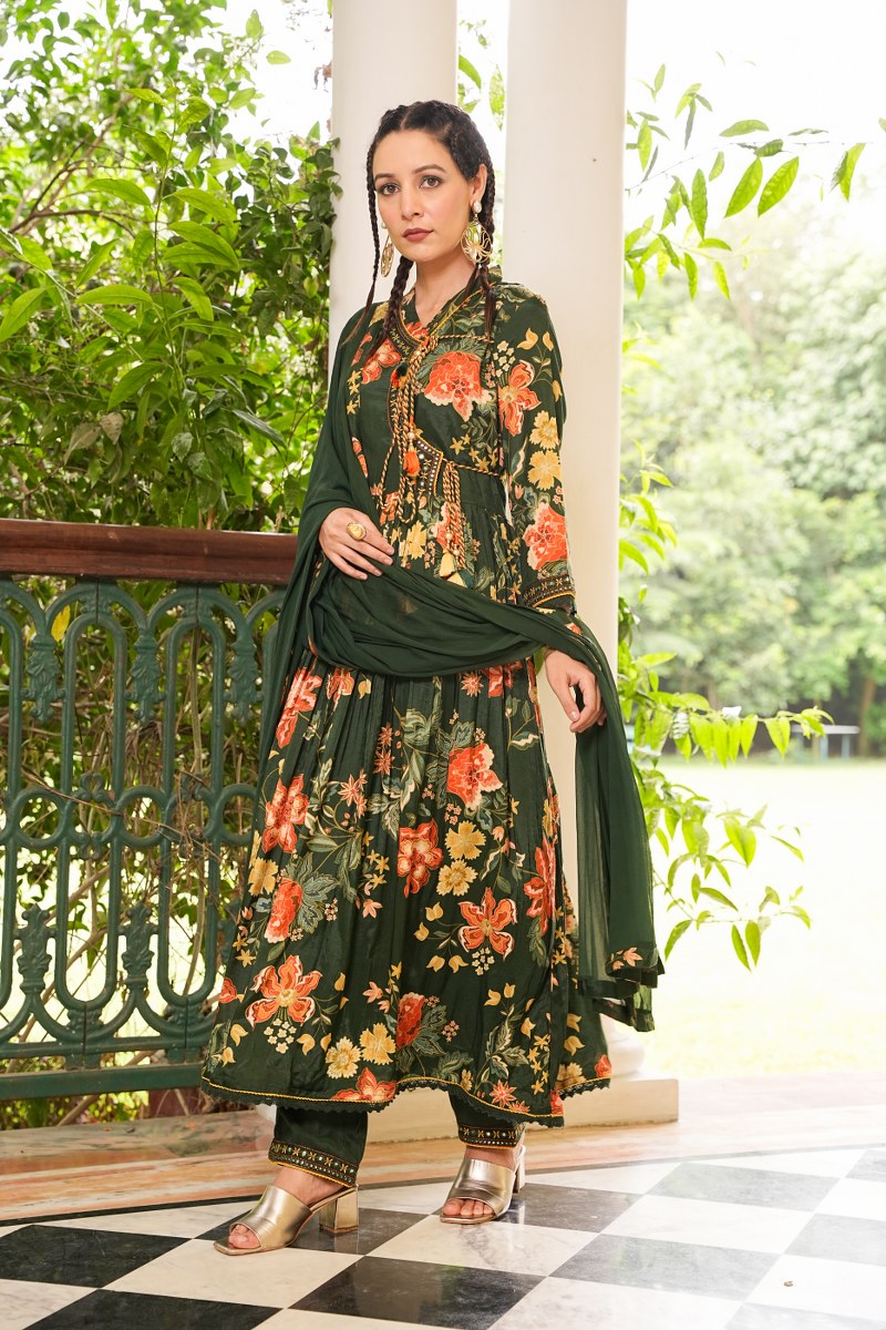 Streamlined Style Kurta Ensemble