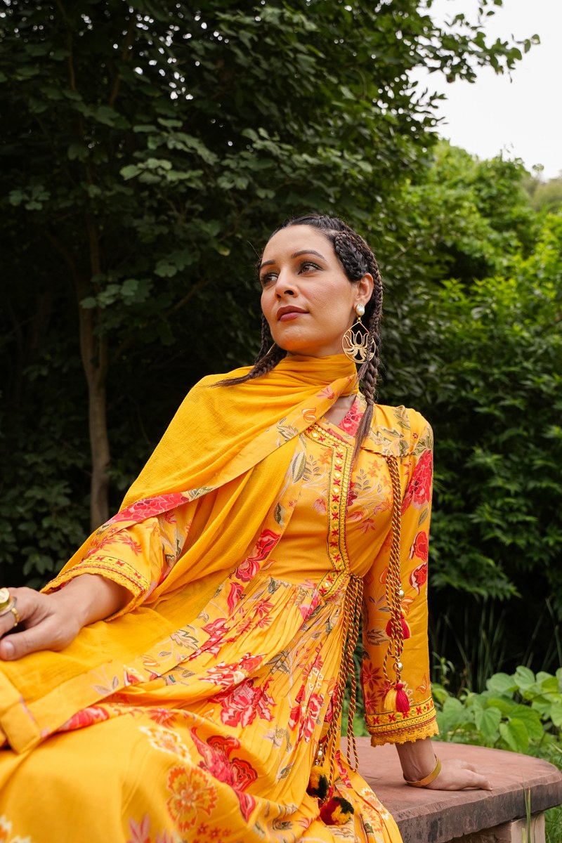 Streamlined Style Kurta Ensemble