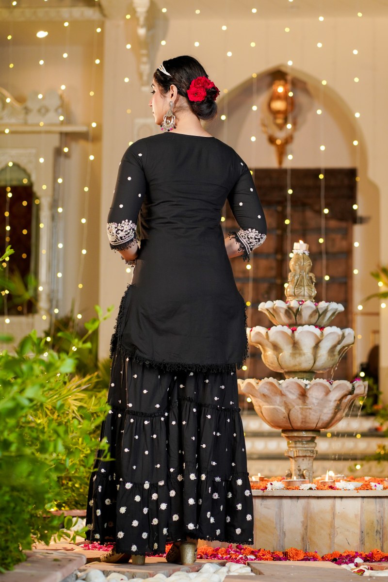 The Cotton Embroidered Beauty