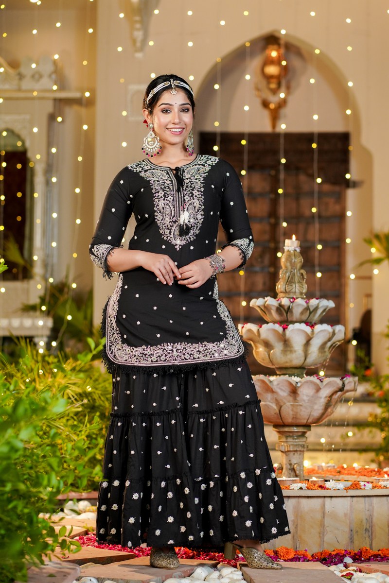 The Cotton Embroidered Beauty