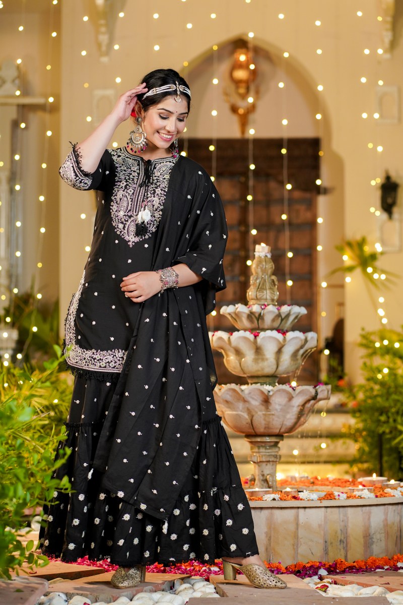 The Cotton Embroidered Beauty