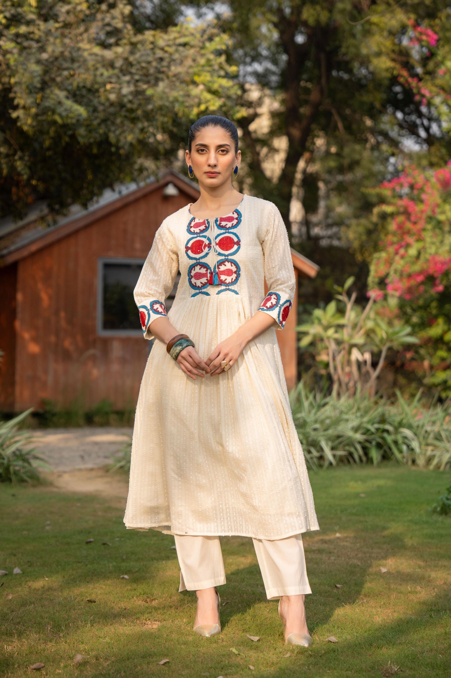OFF-WHITE COTTON DOBBY EMBROIDERED CO-ORDS SET FOR WOMEN – ELEGANT LONG KURTA WITH PANTS