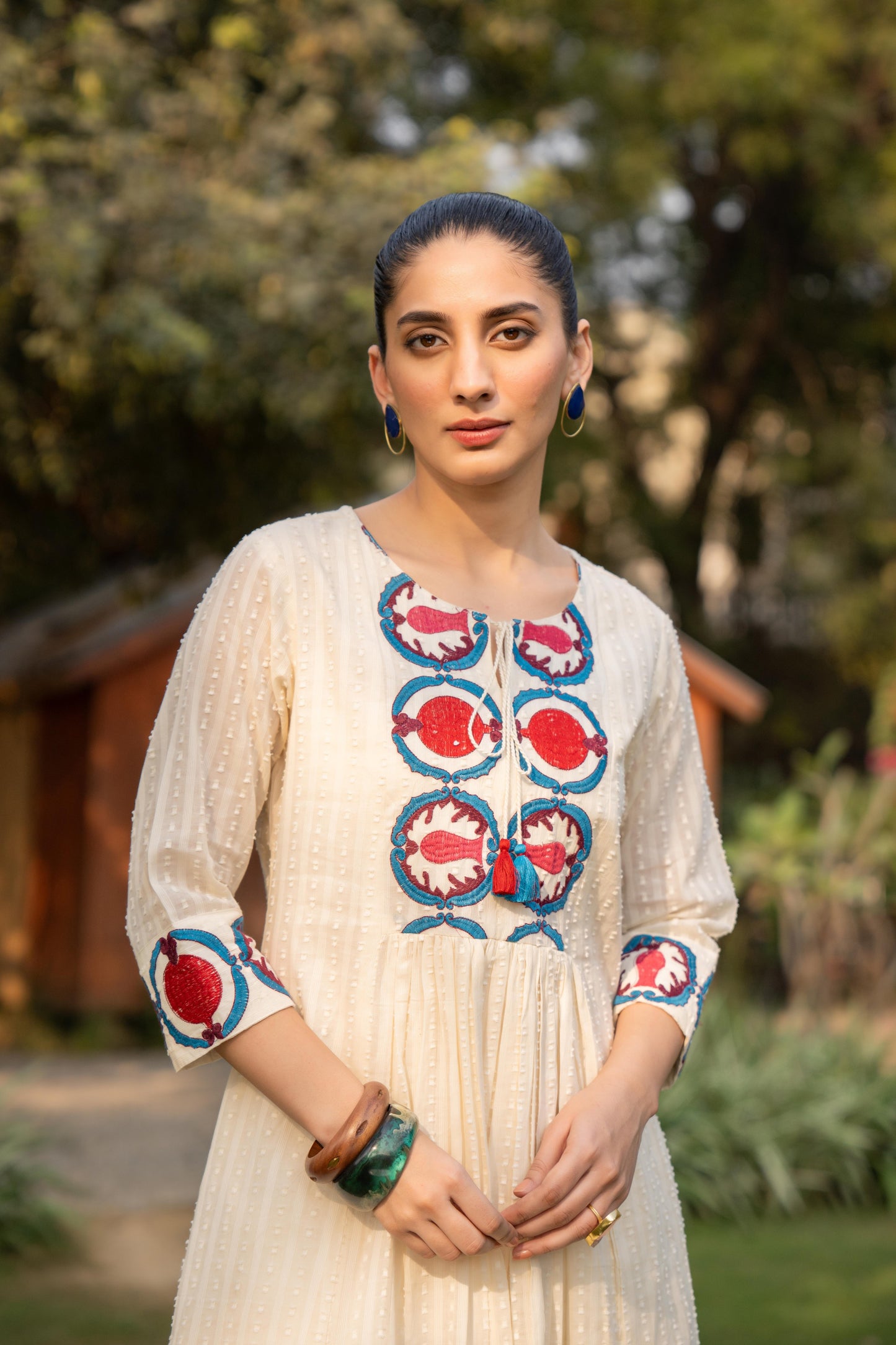 OFF-WHITE COTTON DOBBY EMBROIDERED CO-ORDS SET FOR WOMEN – ELEGANT LONG KURTA WITH PANTS
