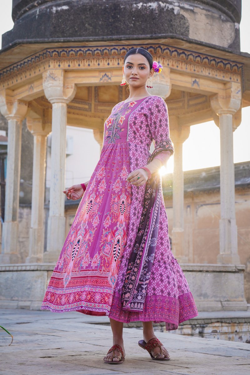 Elegant and Stylish Purple Long Dress - Perfect for Any Occasion