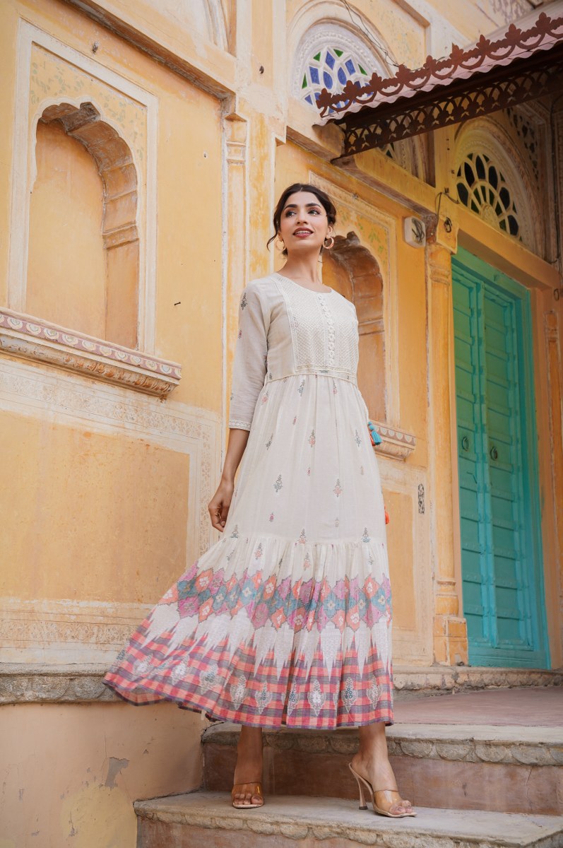 Impressive 3 Color Gown