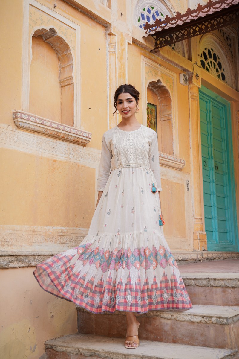 Impressive 3 Color Gown