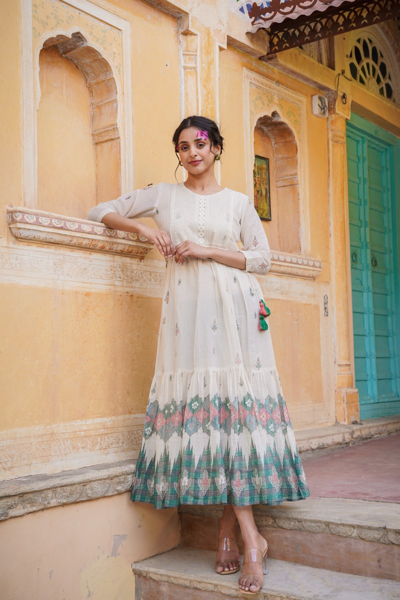 Impressive 3 Color Gown