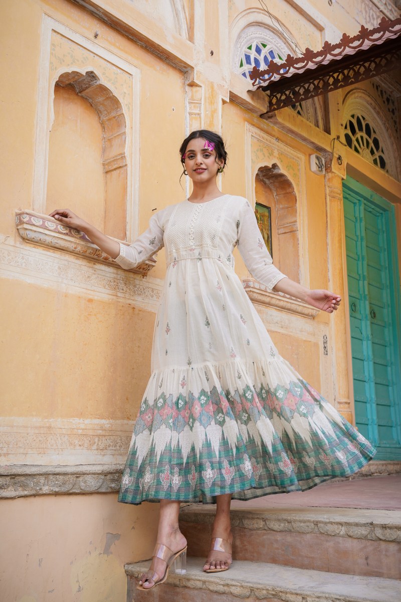 Impressive 3 Color Gown