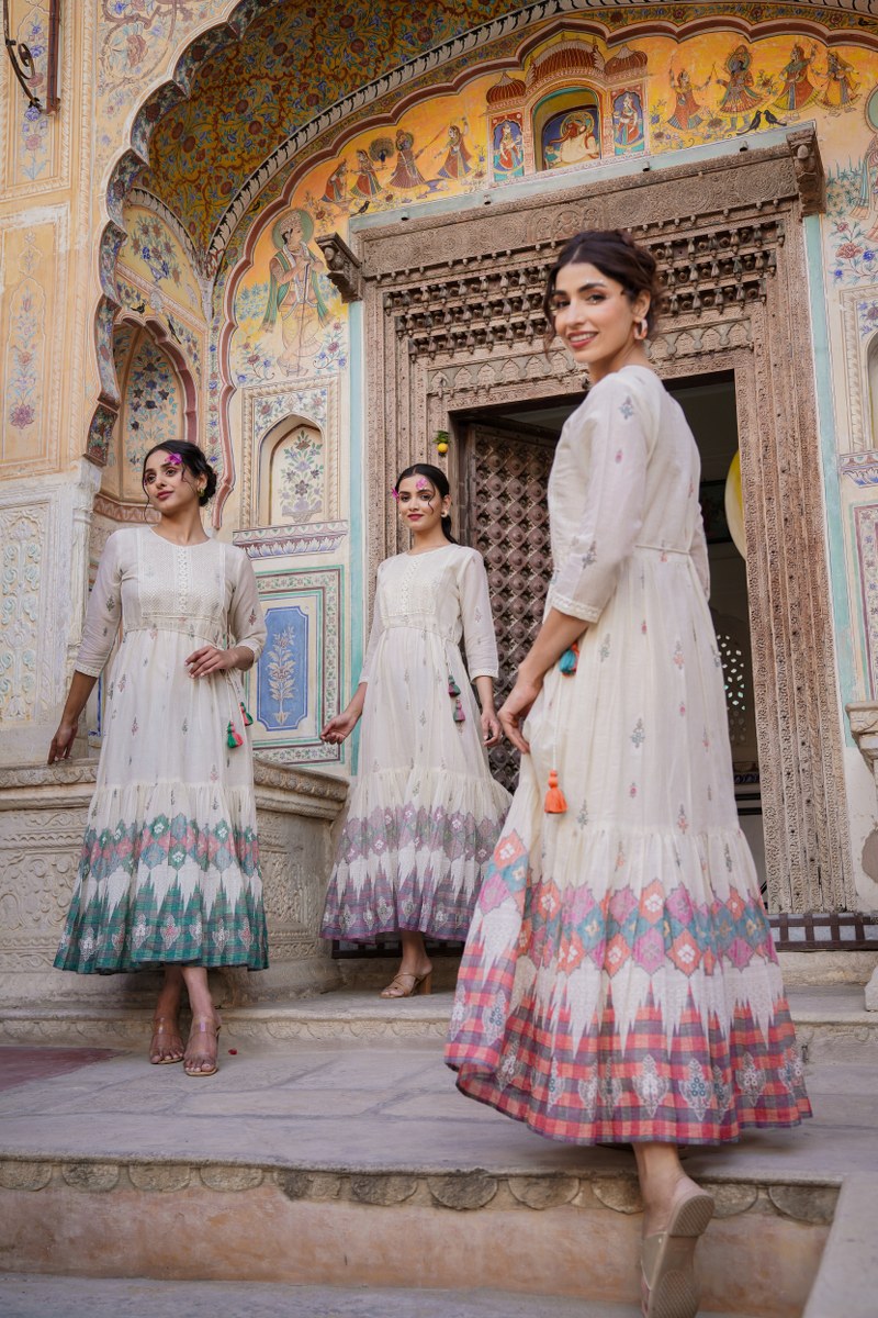 Impressive 3 Color Gown