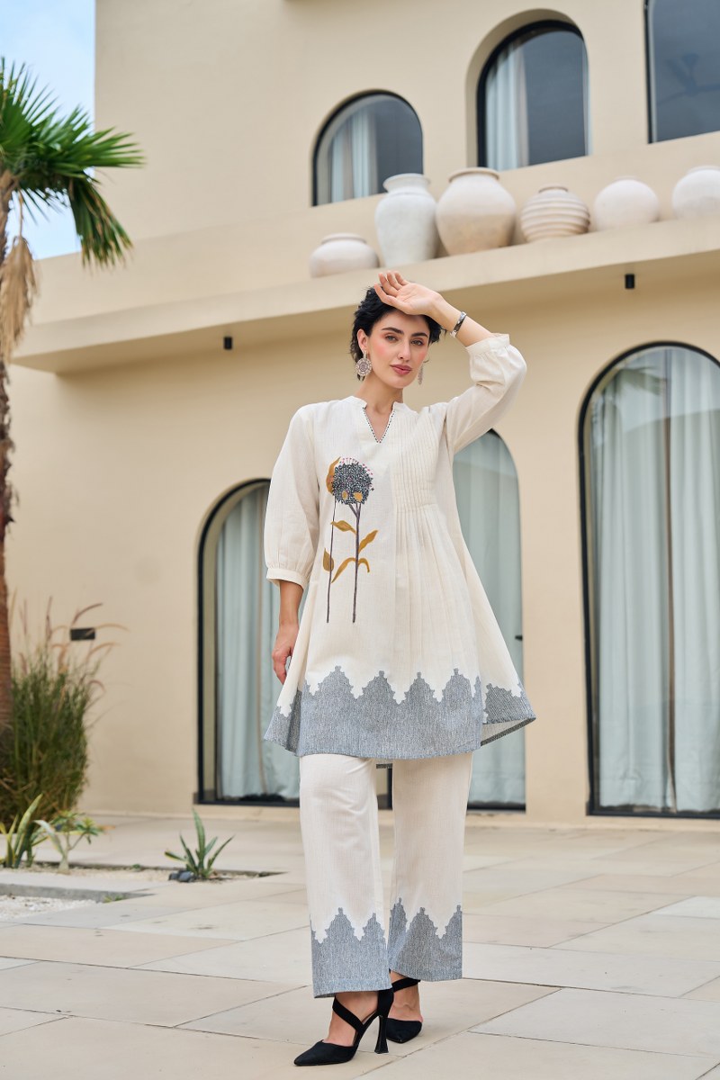 Elegant Cotton Hand Paint Co-Ords Set – Off White with Floral Motif & Geometric Border