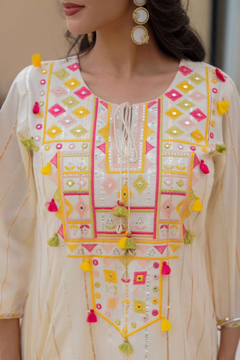 Elegant Off-White Embroidered Kurta with Dhoti Pants – Festive & Ethnic Wear for Women