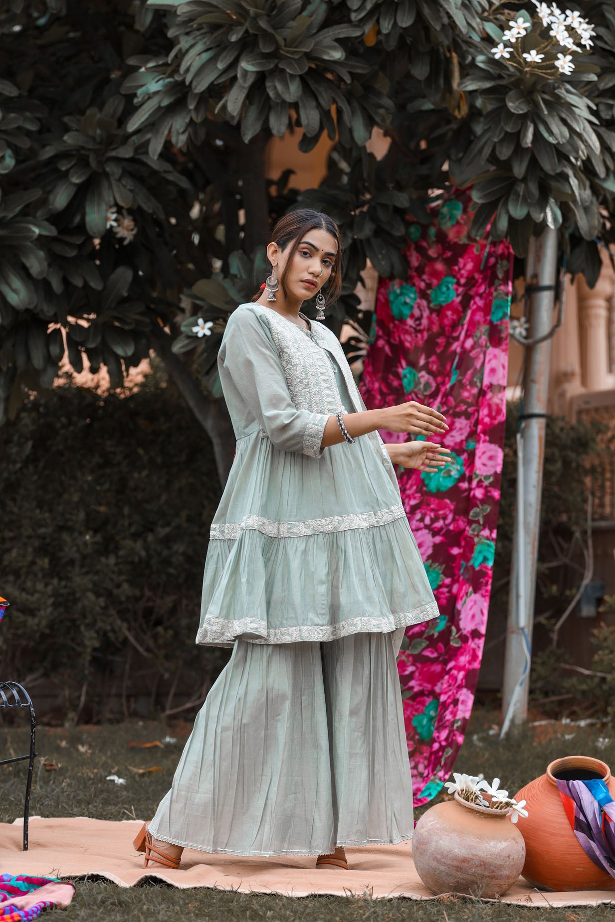 The peplum short jacket sharara