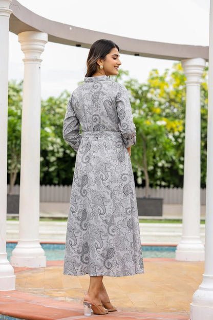 sophisticated designed beautiful long gown😍