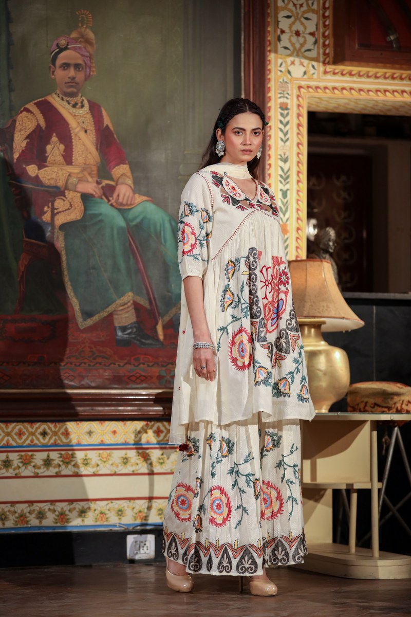Hot-Selling White Embroidered Sharara