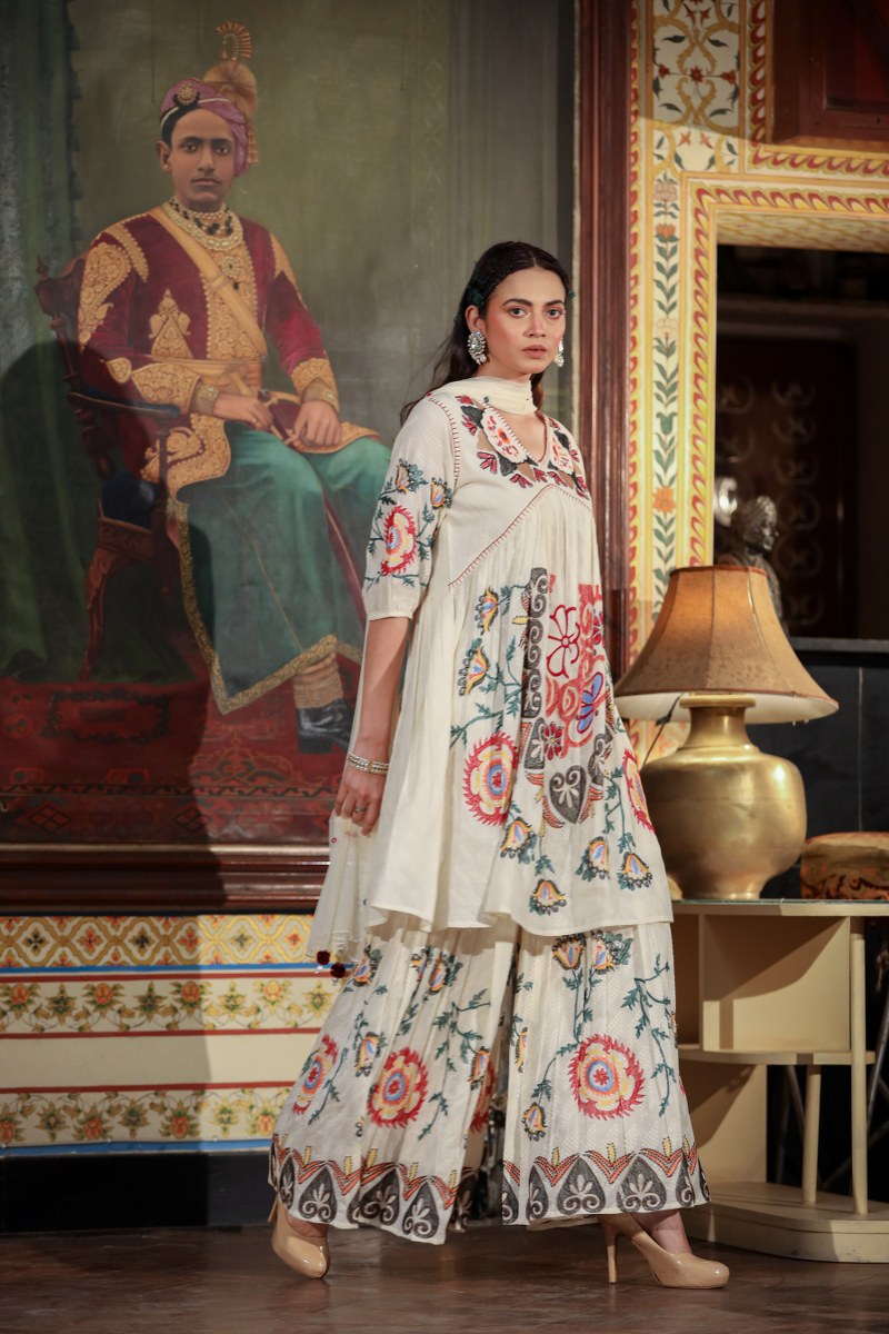 Hot-Selling White Embroidered Sharara