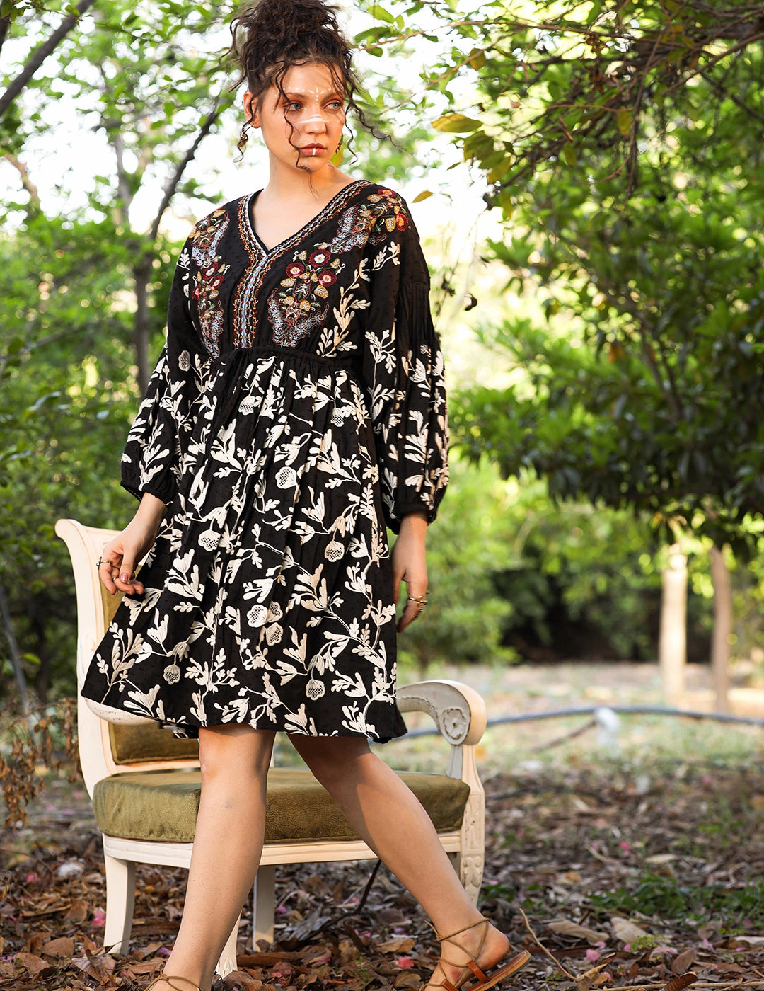 AISH BLACK EMBROIDERED DRESS