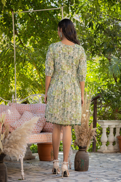 Exclusive Short Gown