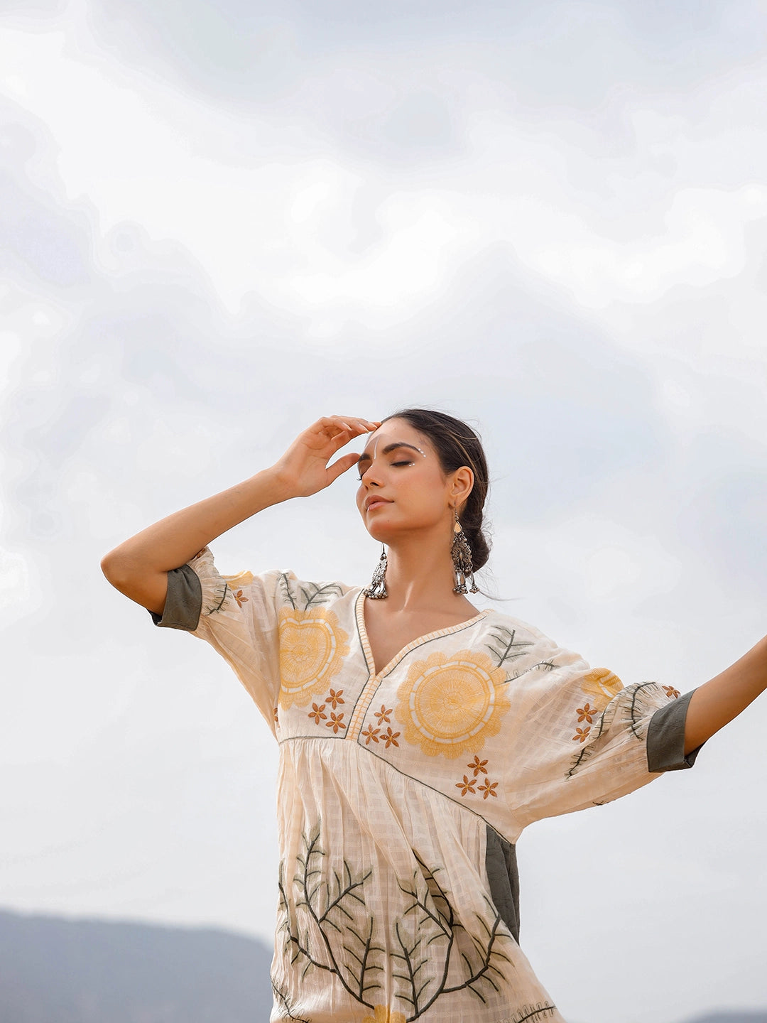 desert embroidery short dress