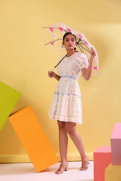 A White Ballon Short Dress