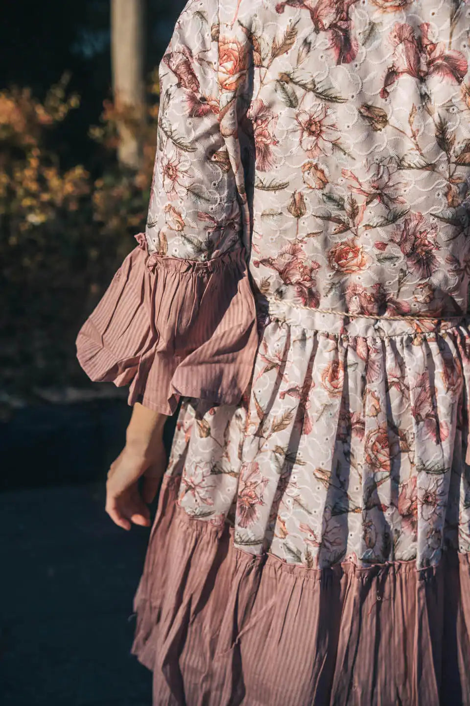 BOHO ELEGANT DUSTY PINK EMBROIDERED SHORT DRESS WITH FLARED SLEEVES fashiondwarclothing BOHO ELEGANT DUSTY PINK EMBROIDERED SHORT DRESS WITH FLARED SLEEVES fashiondwarclothing