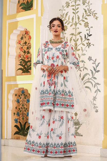 Amazing White Emrioded Sharara