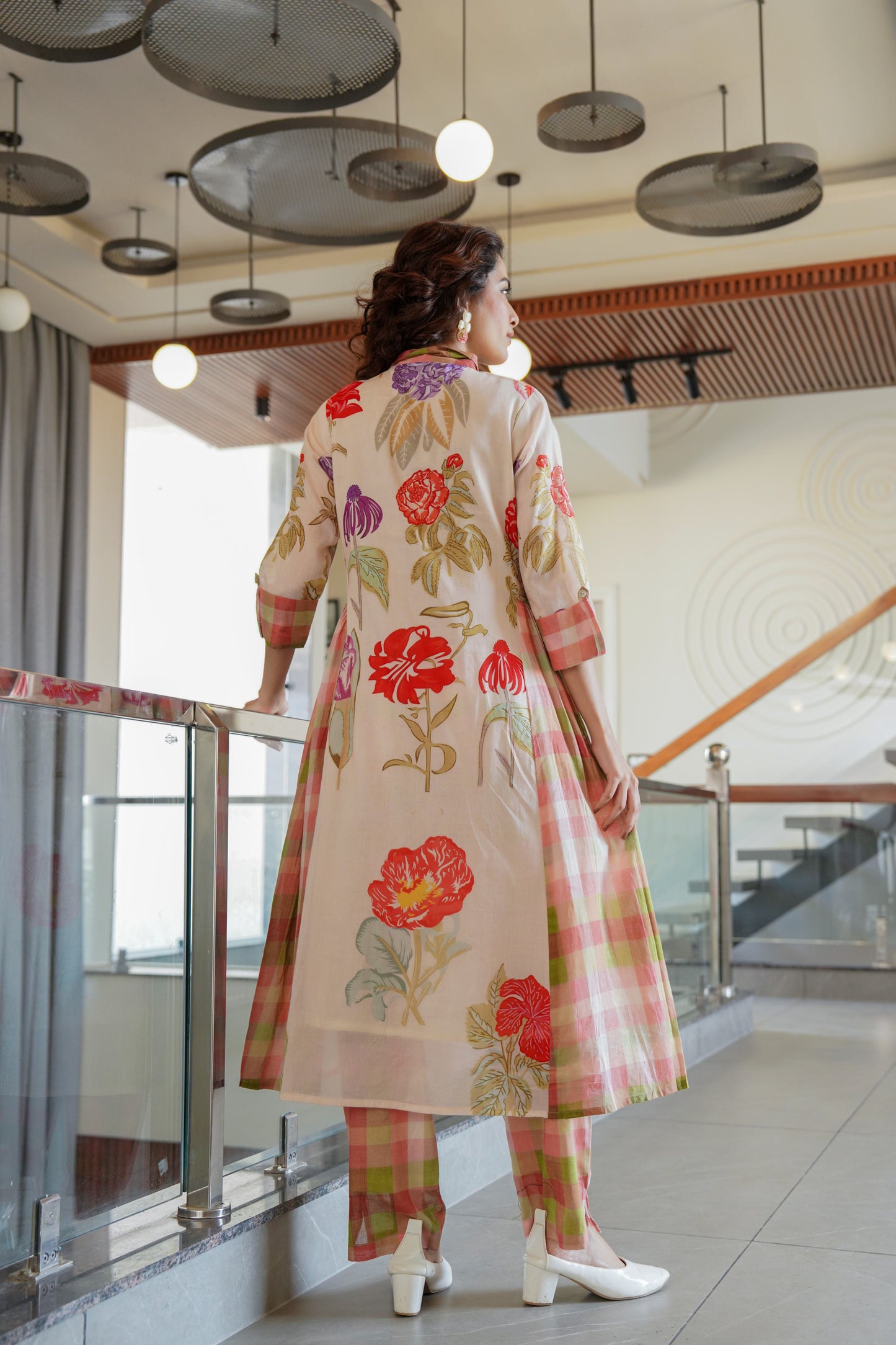 WOMEN'S FLORAL PRINTED COTTON A-LINE KURTI WITH CHECKERED DETAILING | COLLAR NECK & 3/4TH SLEEVES | ELEGANT DAILY AND OCCASION WEAR