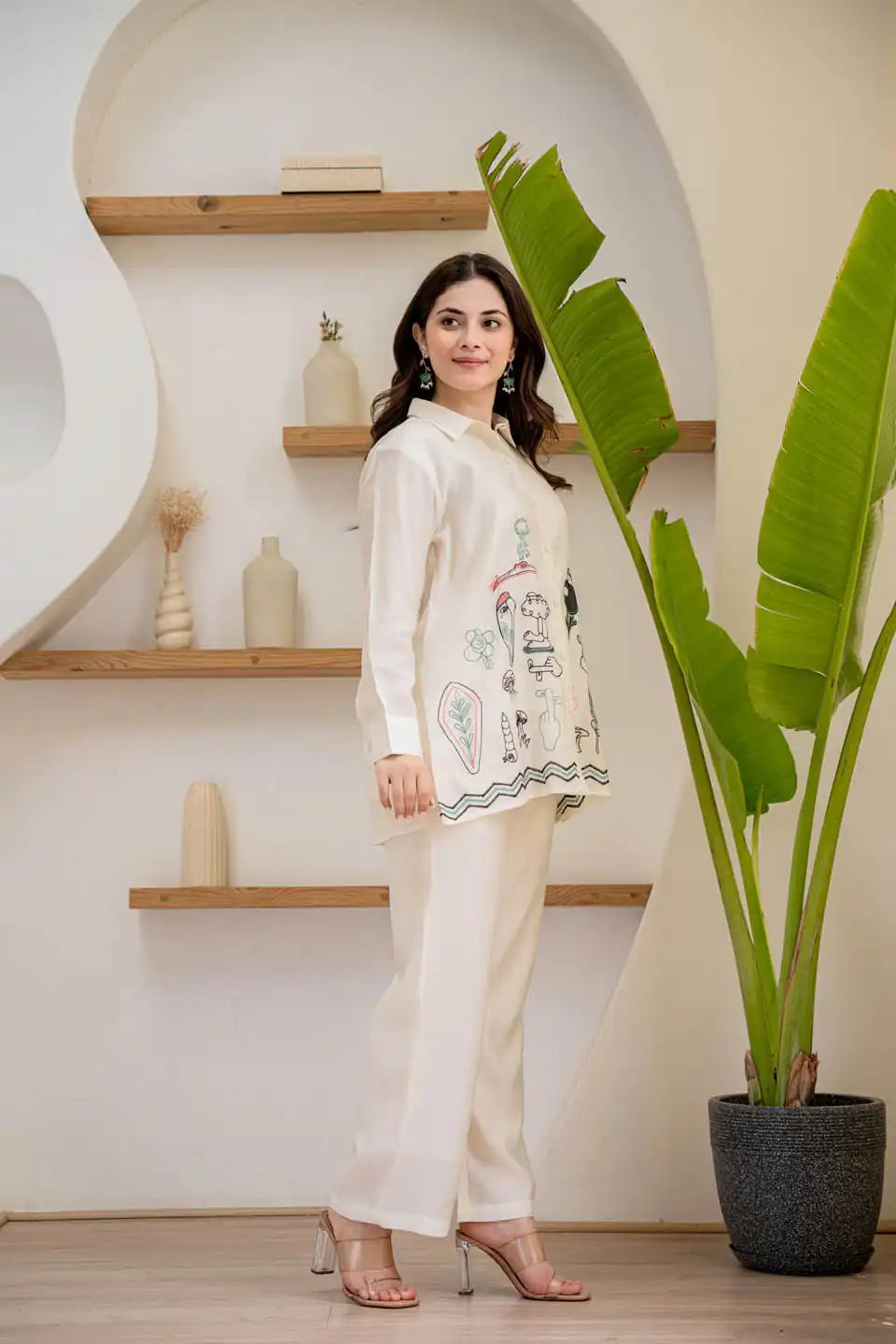 Off-white embroidered Roman silk kurta with straight pants set