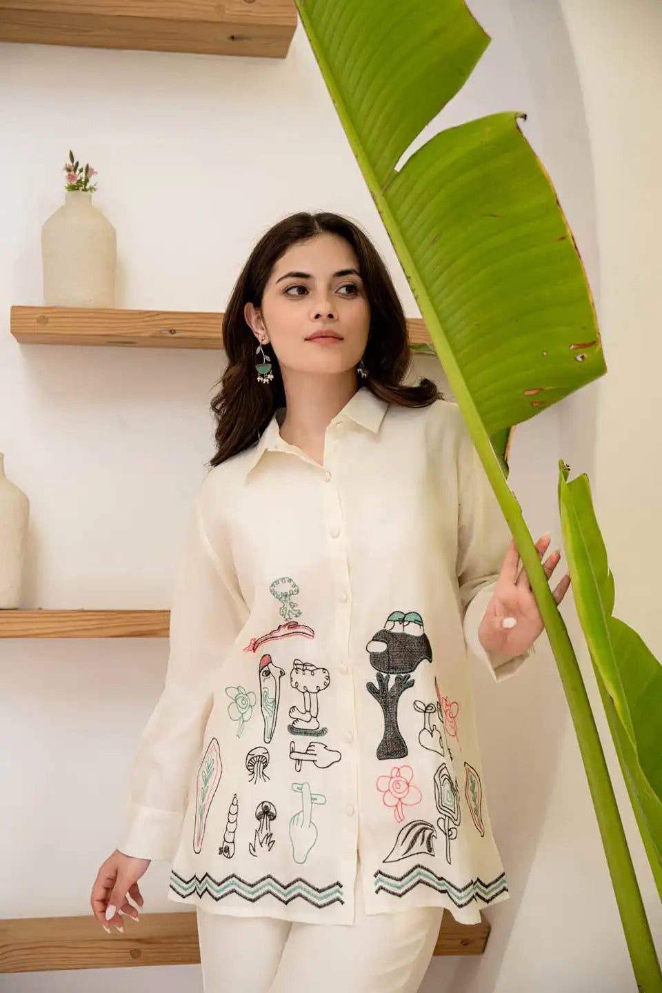 Off-white embroidered Roman silk kurta with straight pants set