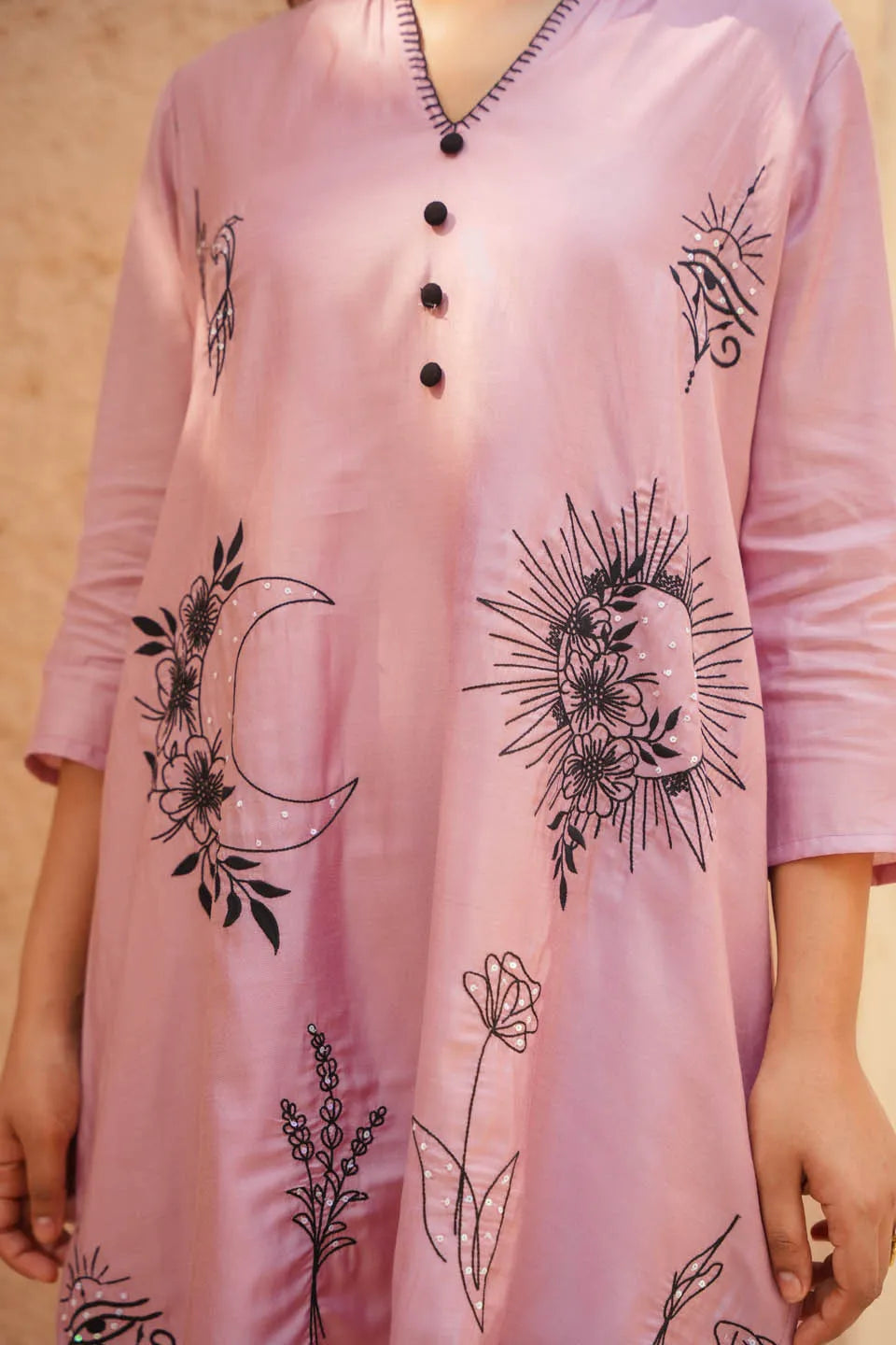 off-white cotton straight kurta with minimalist floral print 
