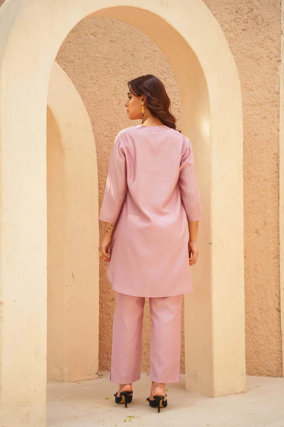 off-white cotton straight kurta with minimalist floral print 