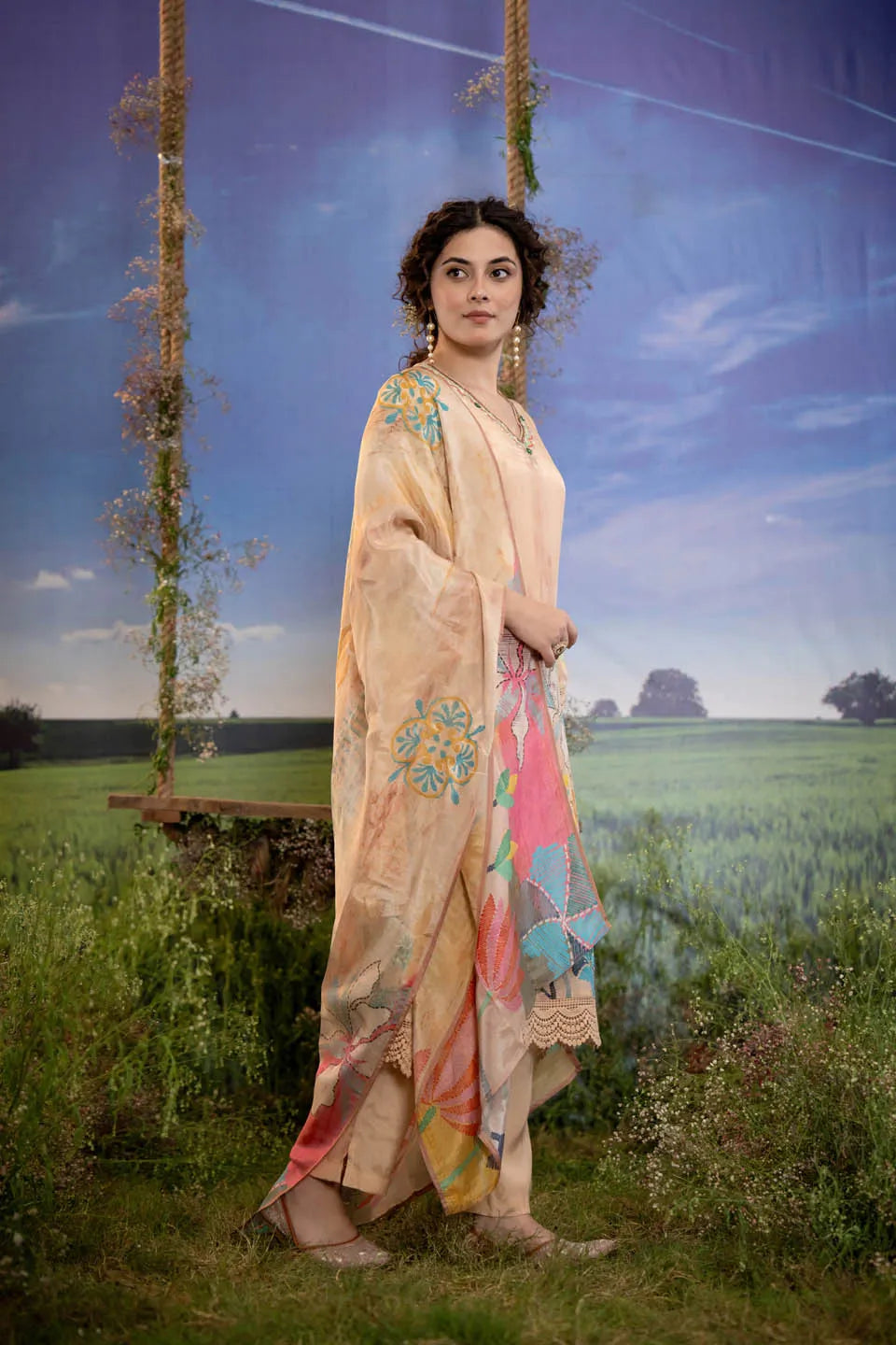 ELEGANT FLORAL EMBROIDERED KURTA SET WITH DUPATTA FESTIVE WEAR