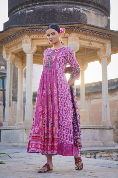 Elegant and Stylish Purple Long Dress - Perfect for Any Occasion