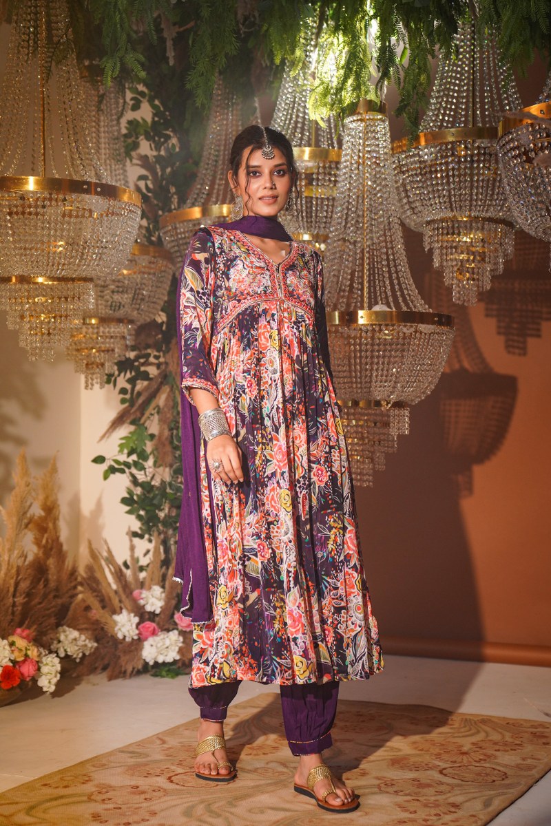 Noir Bouquet Print KurtaSet