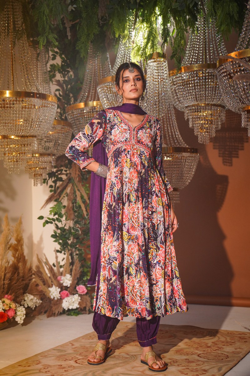 Noir Bouquet Print KurtaSet