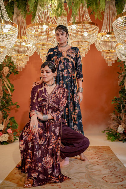 Muslin Majesty: Dual-Tone Kurta Set
