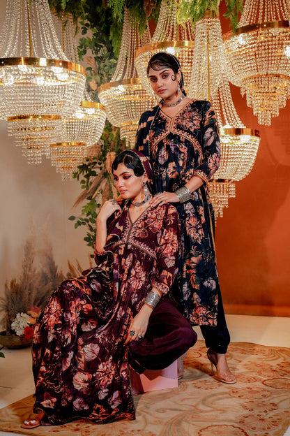 Muslin Majesty: Dual-Tone Kurta Set