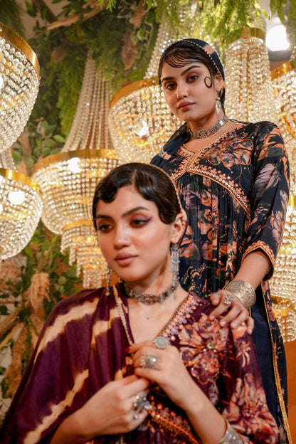 Muslin Majesty: Dual-Tone Kurta Set