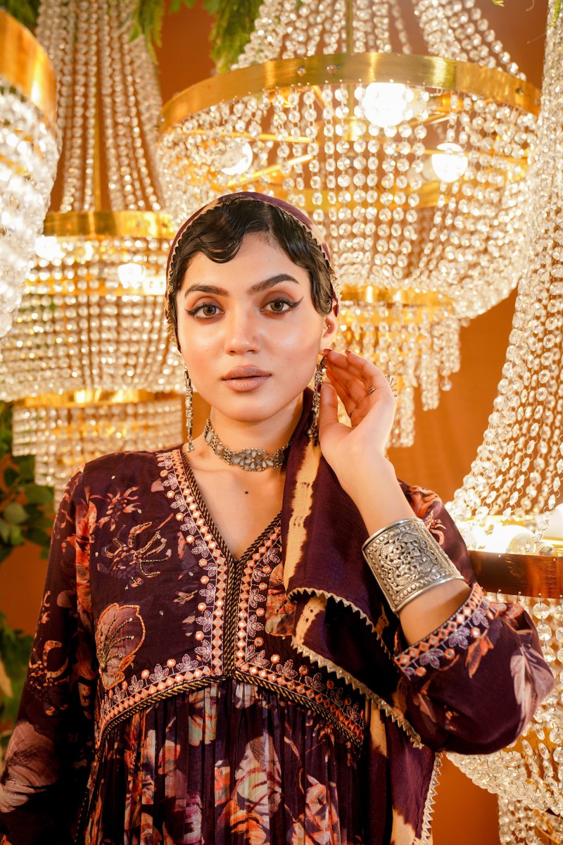 Muslin Majesty: Dual-Tone Kurta Set