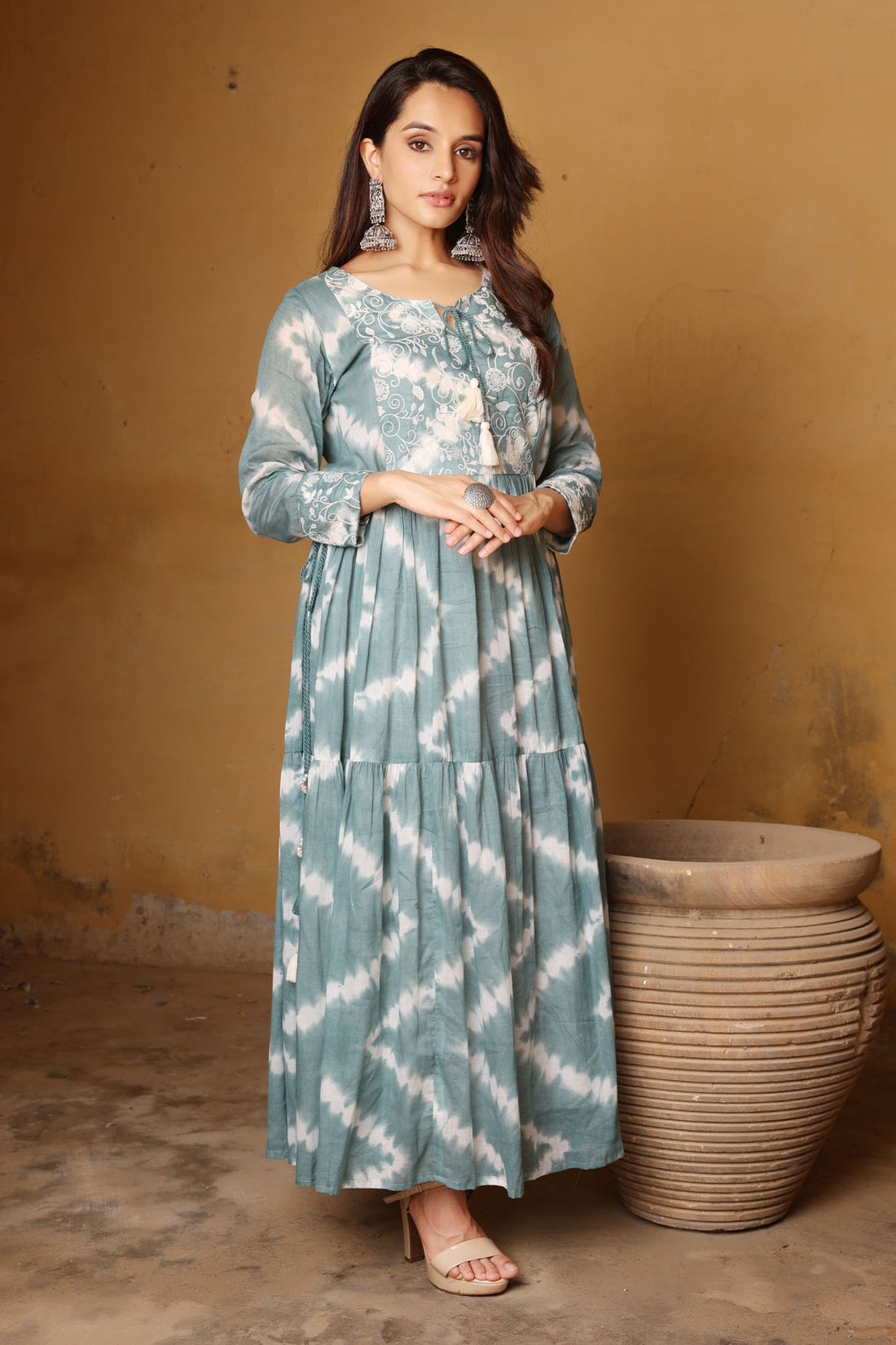 The Pretty Long Dress